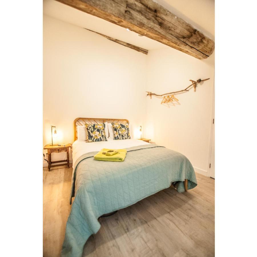La Calade Bed and Breakfast Montouliers Eksteriør billede